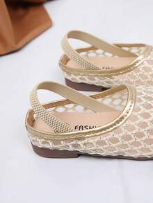 1 par de sandalias planas tipo slip-on para niñas 2026, diseño de malla hueca, transpirables, antideslizantes, suela blanda, adecuadas para uso exterior de verano / sandalias de playa para niñas pequeñas - Dorado - Ver 7