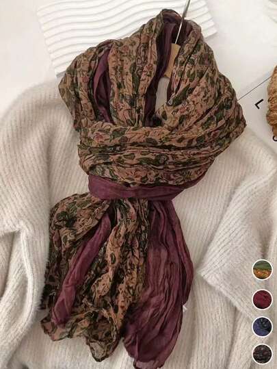 一条褶皱印花围巾，轻盈百搭，适合追求艺术印花的女性。非常适合日常佩戴、旅行、防晒、摄影，也可作披肩、沙滩巾或节日礼物。