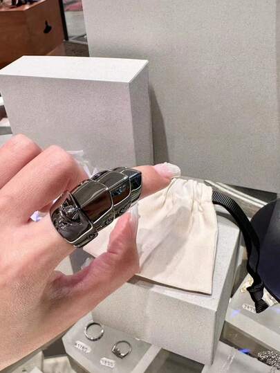 1件朋克嘻哈铜指节盔甲情侣戒指，多层土星设计戒指，女士高端时尚珠宝礼品