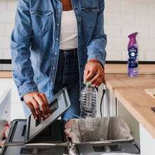 4/1 Bottle Febreze Downy Infusions Calm Air Mist - Lavender & Vanilla Bean/Mediterranean Lavender/Mountain/White Pine & Juniper Berry - 8. 8oz, Air Freshener, Ambientador Para Casa, Spray, Travel Essential, Travel, Travel Accessories, Bathroom, Air Freshener For House, Cleaning Supplies, Glade, Room Decor, Extracted, Essential Oil Formula, Deodorizing, Long-Lasting Fragrance, Odor Removal, Air Purification, Natural Ingredients, Lavender, Lemon, Jasmine, And Marine Scents. Suitable For Home, Car, Bathroom, And Bedroom Use. Spray Type, Long-Lasting Fragrance - Mediterranean Lavender - 查看 4