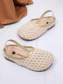1 par de sandalias planas tipo slip-on para niñas 2026, diseño de malla hueca, transpirables, antideslizantes, suela blanda, adecuadas para uso exterior de verano / sandalias de playa para niñas pequeñas - Dorado - Ver 5