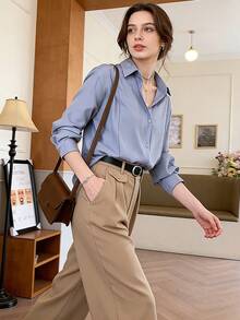 Camisa de mujer Camisa lisa de mujer con tapeta de botones doblemente presionada. Novedad de la temporada primavera/otoño. Diseño versátil y estético. Blusa para un mercado nicho. Sofisticada prenda interior de manga larga. Camisa de manga larga para combinar con otras prendas. - Azul - Ver 7