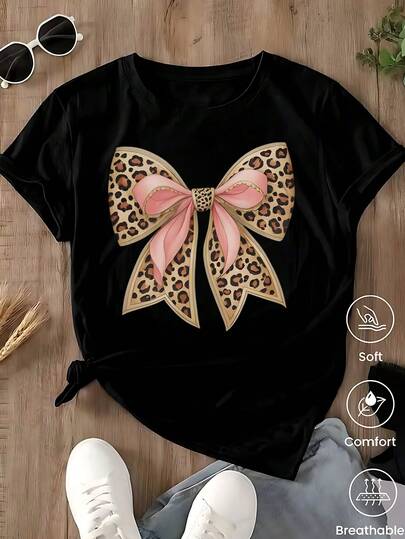 Playera Negra de Mujer con Gráfico de Moño Grande en Estampado de Leopardo y Lazo Rosa, Camiseta de Estilo Coquette Aesthetic Manga Corta, Top Moderno de Moda Urbana, Blusa Casual Chic