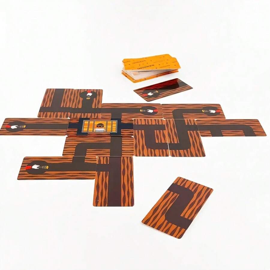 Impeça-o de escapar! Este jogo de tabuleiro estratégico cooperativo contém 69 cartas e é perfeito para festas, encontros familiares e passeios casuais. Seu tamanho compacto o torna ideal para viagens e momentos de lazer, além de ser uma ótima opção de presente. - Multicolorido - Ver 1