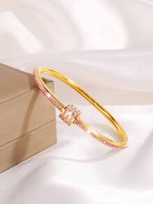 Camhanno 5件套金色首饰套装，时尚简约的不锈钢手镯，适合约会、派对聚会、日常通勤，精致的线条细节和抛光处理，是情人节的别致礼物，现代而优雅的款式，提升您的日常格调。 - 金色 - 查看 14