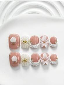 10件套温和修甲美甲套装，包含有机凝胶美甲贴纸、金色海星、五瓣白花、水波纹纯色美甲装饰、白色指甲油，以及美甲工具（1个果冻贴纸+1个指甲锉）。提供方形、杏仁形和短方形三种形状。适合女士和女孩日常佩戴、参加派对、拍照、春夏通勤等场合。美甲用品，手工按压式美甲贴片。 - 彩色 - 查看 2