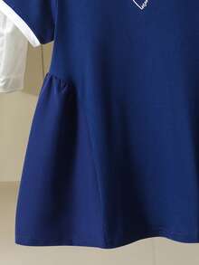 1件女童校服连衣裙，夏季连衣裙，“撞色圆领短袖爱心印花公主裙，韩版简约连衣裙，适合0-1-2-3岁、6-9个月女婴，适合户外、休闲、派对、节日礼物、生日礼物等场合” - 藏蓝色 - 查看 6
