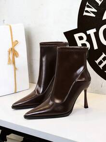 Botas de tobillo de moda para mujer con tacón de aguja sexy de estilo europeo y americano, puntera puntiaguda, tacón alto, ajuste delgado, cremallera trasera y diseño de parches - marrón oscuro - Ver 3