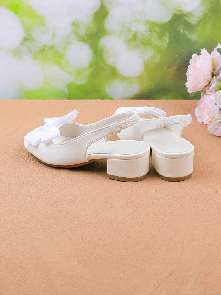 女童时尚白色简约露趾透气粗跟凉鞋，适合夏季、假日、优雅正式礼服、演出、婚礼、派对、度假等场合，舒适百搭，适合小、中、大女孩穿着。 - 白色 - 查看 6