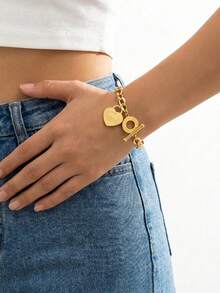 1pc Women's Stainless Steel Classic Heart Engraved OT Clasp Lip Chain Titanium Steel Gold Bracelet, Suitable For Daily And Holiday Wear, Gift - Gold - View 2