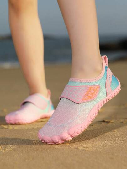 1 Pair Kids Breathable Mesh Upper Rubber Sole Hook And Loop Closure Water Shoes & Sandals, Suitable For Beach, Wading, Outdoor Activities, Swimming, Running, Campus