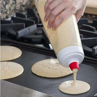 1pc Easy-To-Squeeze Pancake Batter Dispenser With Silicone Nozzle - Leak-Proof Plastic Condiment Bottle, Suitable For Pancakes, Waffles, Salad Dressings, Etc. - Essential Kitchen Tool, Cream Bottle, Baking Utensils, Catering Baking Supplies