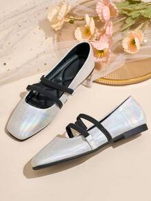 女士时尚百搭方头玛丽珍平底鞋 - 经典百搭的银色，舒适百搭，适合办公室和休闲场合穿着，冬季全天穿着皆宜。新款时尚简约平底鞋，一脚蹬设计，闪亮亮片，松紧带，是情人节、母亲节、婚礼、派对、办公等场合的理想礼物。（尺码偏小，鞋型偏窄，建议选购大一码） - 銀色 - 查看 14