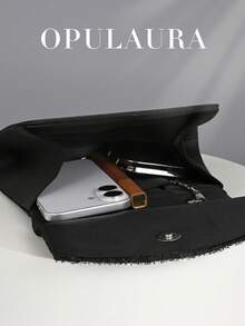 OpulAura 秋冬假日褶皱迷你手拿包。闪耀迷人的水钻装饰，优雅时尚的信封式手提包，专为女性设计，适合派对、婚礼、晚宴和聚会等场合。是参加派对、婚礼、毕业典礼和正式晚宴/活动的女性的理想之选和最佳礼物。 - 黑色 - 查看 3