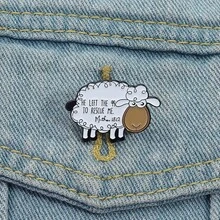 1 Stylish And Personalized Badge Brooch, Cartoon Cute Little Sheep Shaped Metal Enamel Badge, Fun And Adorable Animal Accessory Versatile Brooch Decoration - QHXZ3717 - 查看 3