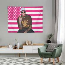 1PC Singer Chris Music Brown Printed American Flag Decorative Tapestry, Patriotic Star And Bar Flag Design, Suitable For Horizontal Wall Hanging In Bedrooms, Dormitories, And Living Rooms, Easy To Hang, Ideal Holiday Gift For Teenagers, Dormitory Room Accessories - 1PC - Xem 4