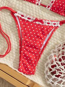Conjunto de bikini a lunares rojos 2026 nuevo. Parte superior triangular con ribete de encaje, Bottom de natación con lazo delantero. Elegante traje de baño para vacaciones de verano en la playa - Multicolor - Ver 9