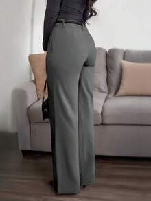 （不含腰带）女士纯色直筒裤，前部褶裥设计，纽扣和拉链闭合，搭配系腰带衬衫和高跟鞋，打造干练的职场造型；搭配白色T恤和运动鞋，营造休闲现代的春季氛围。 - 深灰色 - 查看 3