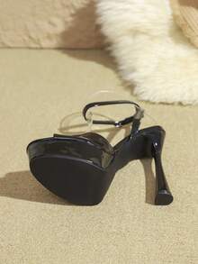 1 Pair Women's Fancy Thick Sole Sandals, Outdoor Summer Open Toe Criss-Cross Strap Asymmetric Chunky Heel Fashion High Heels - Black - View 6