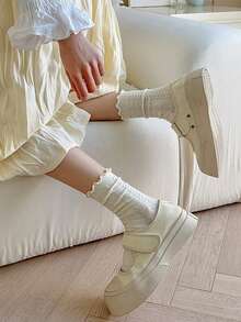 5双装白色蕾丝边时尚百搭中筒袜（女士款） - 彩色 - 查看 3