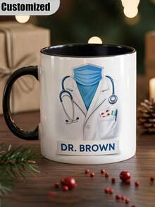 定制医疗主题马克杯，饰有听诊器和医疗保健图案 - 可印制医生/护士姓名和职称 - 适合医疗保健专业人士和学生 - 医院、诊所或办公室的理想礼品 - 多色 - 查看 3