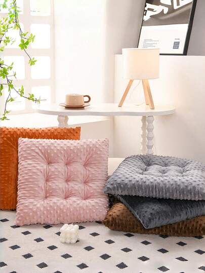 The New 2026 Tofu Velvet Thick Cushion Is Suitable For Office Chairs, Beautiful Hip Cushions, Dining Tables, Office Dormitories, Classrooms, And Sitting Chairs. It Is A Cushion For Students And Office Workers, And A Cushion For Living Rooms And Bedrooms.