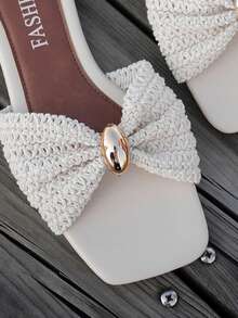 New Arrival Women's Sandals, Flat Square Toe Design, Fresh Bow Accent, High-End Gold-Tone Hardware, Slip-On Style, Lightweight & Comfortable, Mix & Match , Suitable For Home, Spring/Summer Outdoor, Casual Country Vacation, Street Fashion Beach Slippers - Beige - View 6