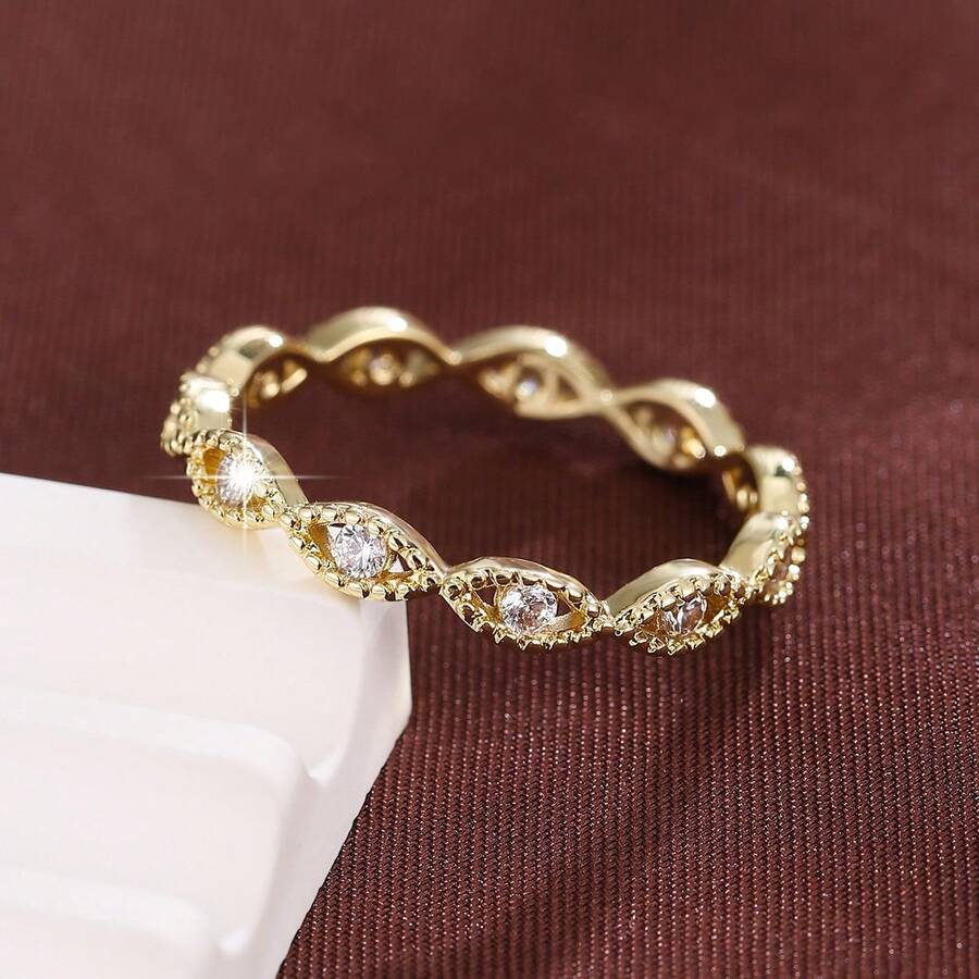 1pc Minimalist Figure 8 Shape Design Cubic Zirconia Inlaid Women Fashion Ring - Multicolor - View 1