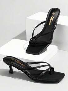 Women's Strappy Kitten Heels Flip Flops Square Open Toe Low Heels Fashion Party Dress Thong Heeled Sandals - 黑色 - 查看 1
