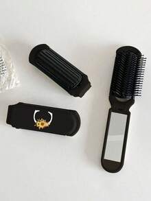 Espejo de maquillaje plegable 2 en 1 negro - Impreso con patrón de girasol y baya; Iniciales A-Z, esencial de belleza y viaje moderno, espejo de maquillaje con peine plegable, ideal para viajes y uso al aire libre, peine de doble propósito con cojín de aire y peine de masaje del cuero cabelludo. Para peluquería, salón de belleza, productos para el cabello, cuidado del cabello, accesorios para el cabello, kit de herramientas para el cabello, kit de herramientas para el cabello para peluquería, salón de belleza, hogar, viaje esencial - Multicolor - Ver 8