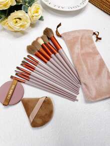 Bộ cọ trang điểm chuyên nghiệp 15 món với lông mềm mại, bao gồm cọ tán phấn mắt, kem nền, phấn má hồng và 2 bông mút trang điểm màu nâu, phù hợp với mọi nhu cầu chăm sóc da - lý tưởng cho người mới bắt đầu và chuyên gia. Món quà hoàn hảo cho sinh nhật, Giáng sinh và Năm mới, quà tặng cho bạn gái, bạn bè, mẹ, hoặc dùng để trang trí phòng trang điểm. - Nhiều màu - Xem 10