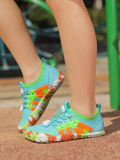 1 Pair Girls' Adjustable Buckle Mesh Slip-On-On Rubber Sole Children's Water Shoes & Beach Shoes, Suitable For Beach Play And Outdoor Wading