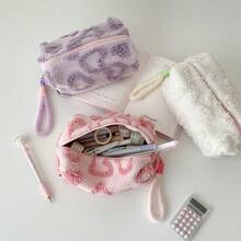 1个心形毛绒手提包文具笔袋，便携式学生用品收纳袋，女士化妆品收纳包 - 毛絨愛心筆袋 - 查看 3