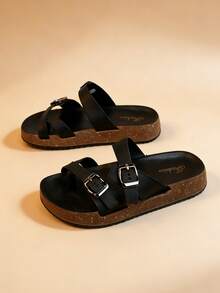 A Pair Of 2026 New Women's Casual Buckle Slippers, Thick Soled Toe Clip On Sandals, Comfortable Beach Women's Shoes - Black - View 4