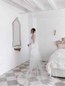 2026 Elegant Minimalist Long Lace Embroidered Bridal Veil, Cathedral Wedding Headpiece - A - View 4