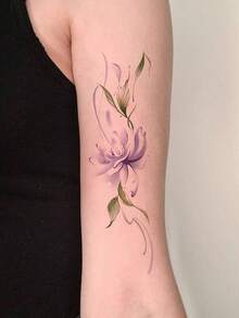 1pc Watercolor Purple Flower Collarbone Temporary Tattoo. Gradient Purple-Green Tie Dye Floral Design With Delicate Lines, Exuding A Soft, Ethereal Vibe. Suitable For Collarbone, Shoulder, Neck Areas. Boho-Chic And Gentle Aesthetic, Niche Accessory. Low-Irritation, Waterproof, Sweat-Resistant, Lasts 3-5 Days, Easy To Apply And Remove, Adds A Distinctive Touch To Vacation, Date, And Everyday Outfits. - Purple - View 3
