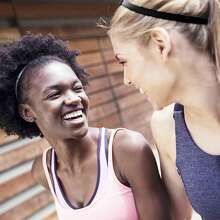 4条装男女通用弹力发带，防滑发带，迷你弹力吸汗带，适合瑜伽、化妆，男女青少年通用（黑色） - 彩色 - 查看 7