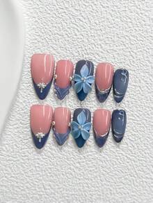 Bộ dụng cụ làm móng nghệ thuật phong cách nghỉ dưỡng tươi mới và thoải mái gồm 10 món, bao gồm miếng dán móng acrylic, hoa 5 cánh màu xanh gradient thủ công, họa tiết ngôi sao bạc, họa tiết sóng bạc trắng vẽ tay, sơn móng tay màu xanh dương, cùng dụng cụ làm móng (1 miếng dán gel + 1 dũa móng) với 3 kích cỡ: hình hạnh nhân, hình mỏ vịt, hình quan tài. - Nhiều màu - Xem 18