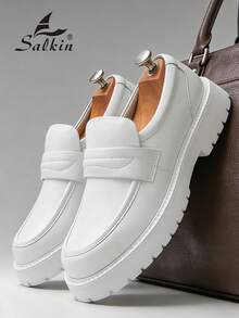 Abfuber New Designer Men's Slip-On Loafers, Soft Leather Upper, Thick Sole, Vintage British Style, Elevator Shoes. Affordable Luxury For Modern Living. Suitable For Back To School, College Students, Graduation Ceremony, Soft & Comfortable Round Toe Formal Dress Shoes, Gentlemen Business Office Commute, Daily Casual Wear, Couple Dating, Party, Wedding, Groomsmen. Recommend Ordering One Size Up Due To Smaller Sizing. Suitable For Spring, Summer, Autumn. - White - View 3