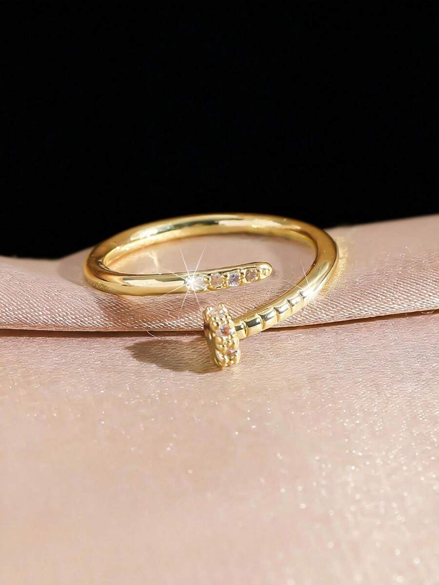 Men's Minimalist Gold-Tone Twisted Ring With Sparkling Cubic Zirconia - Gold - View 1