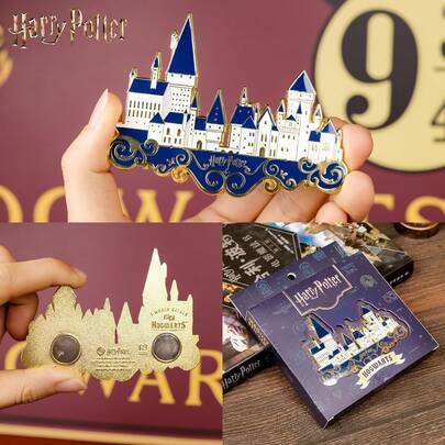 Harry Potter 1pc Hogwarts Castle Fridge Magnet, 3D Decorative Magnetic Sticker Of Hogwarts Castle, Movable Home Refrigerator Door Office Decor Essential, Birthday Gift Collection, Travel Souvenir, Home Decor Sticker, Best Gift [Official Authorized]