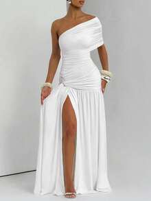 Elegant Women's Burgundy Bodycon Cocktail Dress With Stand Collar Asymmetrical Draped And Ruched Details Long Pencil Hem Medium Stretch Fabric Formal Wear - 白色 - 查看 1