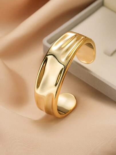 1pc Fashionable Asymmetrical Geometric Openwork Gold-Color Bracelet, Suitable For Holiday, Beach, Formal Party, And Daily Outfit Accessory