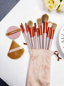 Bộ cọ trang điểm chuyên nghiệp 15 món với lông mềm mại, bao gồm cọ tán phấn mắt, kem nền, phấn má hồng và 2 bông mút trang điểm màu nâu, phù hợp với mọi nhu cầu chăm sóc da - lý tưởng cho người mới bắt đầu và chuyên gia. Món quà hoàn hảo cho sinh nhật, Giáng sinh và Năm mới, quà tặng cho bạn gái, bạn bè, mẹ, hoặc dùng để trang trí phòng trang điểm. - Nhiều màu - Xem 11