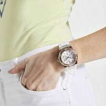 Guess 女士白色腕表，圆形表盘，硅胶表带，指针式表盘，适合日常佩戴，生日、周年纪念日、情人节礼物 - W1053L2 - 白色 - 查看 4