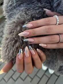 Nâng tầm diện mạo tức thì với bộ 24 móng tay giả cá tính, phong cách hiện đại tối giản, thanh lịch cổ điển, cá tính đường phố, đính đá lấp lánh màu bạc, họa tiết ngôi sao, sóng 3D, kiểu Pháp, hình hạnh nhân cỡ trung bình. Thích hợp cho các cô gái và phụ nữ cá tính, sử dụng hàng ngày và khi đi mua sắm. - Bạc - Xem 9