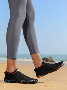 Quick-Drying Water Shoes, Unisex Outdoor Wading Shoes, Hiking, Rafting, Anti-Slip, Snorkeling, Swimming, Beach Shoes For Women, Suitable For Rocks And Tidal Pools, All-Season Versatile, Indoor Yoga & Swimming Shoes - Black - View 5