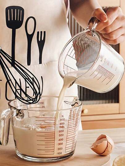 1 Stück hitzebeständiger Glasmessbecher mit präzisen Markierungen und Griff, multifunktional mit großer Kapazität stapelbar für einfache Aufbewahrung, Kaffee Messbecher, Ausgussdesign für einfaches Ausgießen, transparenter Behälter Backwaren Messbecher, multifunktionales Küchengerät zum Messen von Milch, Wasser und Mehl