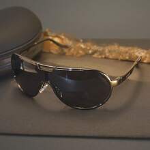 Unisex Sunglasses - Ultra UV Protection UPF4000 Level, Heavy Metal Frame Retro Pilot Glasses - Suitable For Outdoor, Driving, Construction - Includes Storage Box - Fashionable Street Style Essential,  Enthusiast's Choice - 金框黑色 - 查看 2