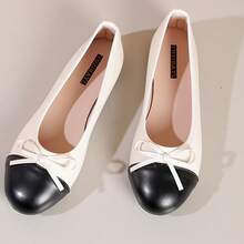 2026 春季款法式平底芭蕾舞鞋，带蝴蝶结，适合妈妈们穿着，乐福鞋 - 米色 - 查看 1